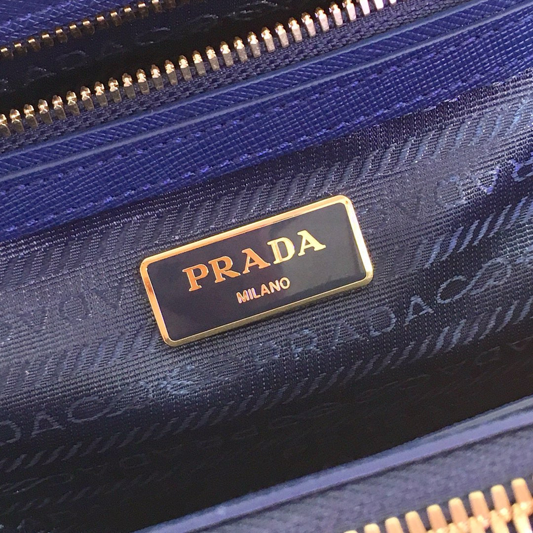 Prada Galleria Medium Saffiano