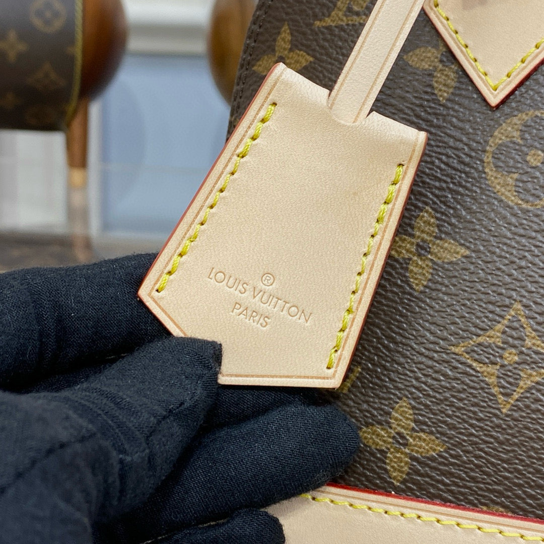 Louis Vuitton Alma BB