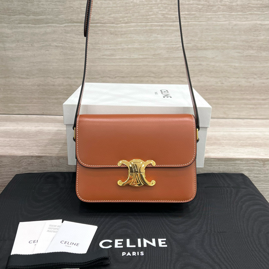 Celine Teen Triomphe