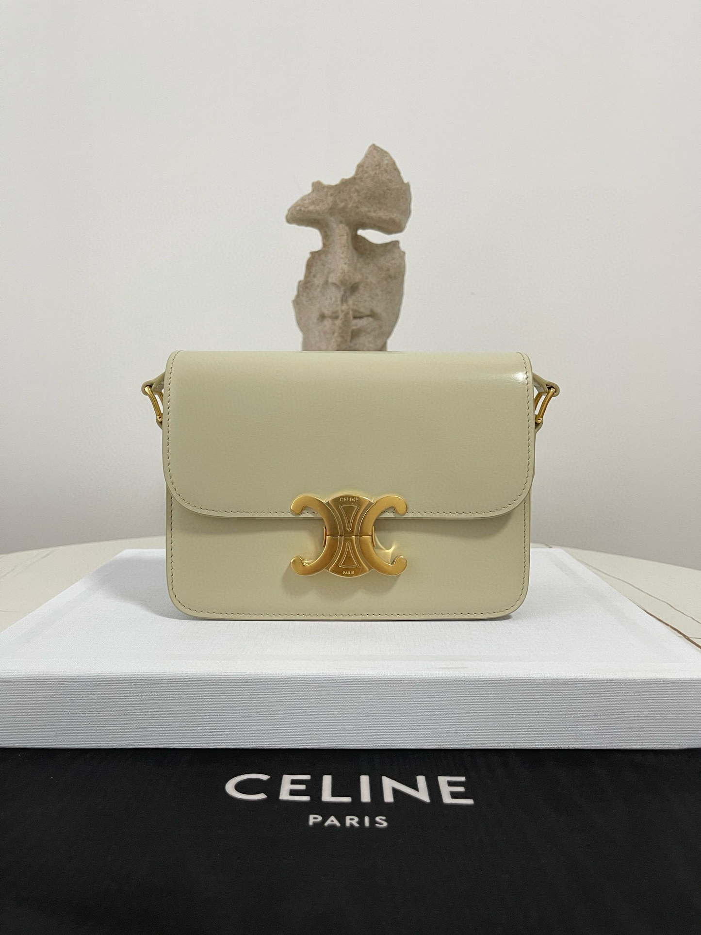 Celine Teen Triomphe