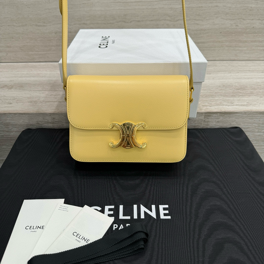 Celine Teen Triomphe