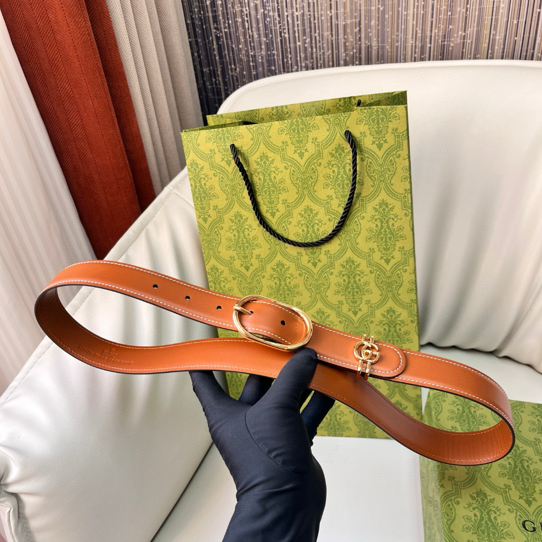 Gucci With Oval Buckle Belt