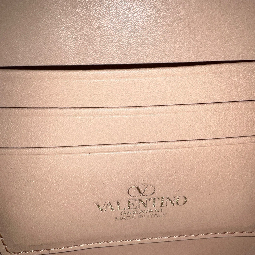 Valentino Vlogo