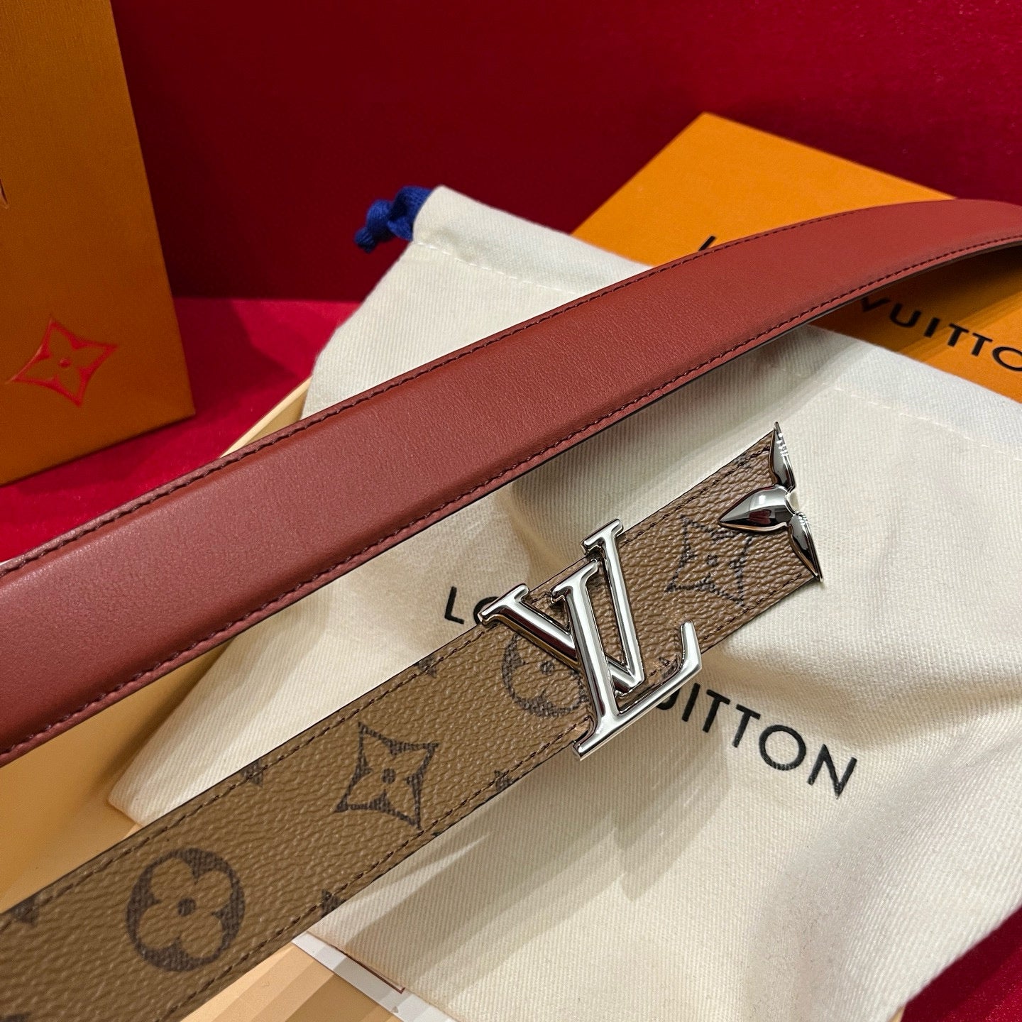 Louis Vuitton Pretty Lv 30 mm Reversible Belt