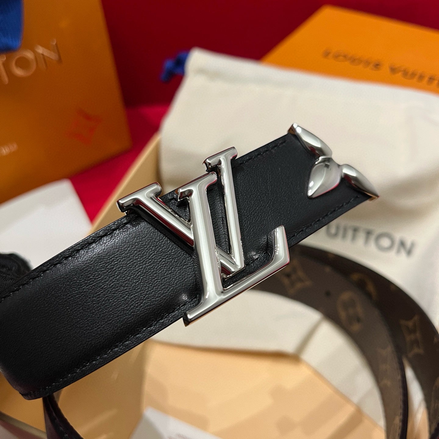 Louis Vuitton Pretty Lv 30 mm Reversible Belt
