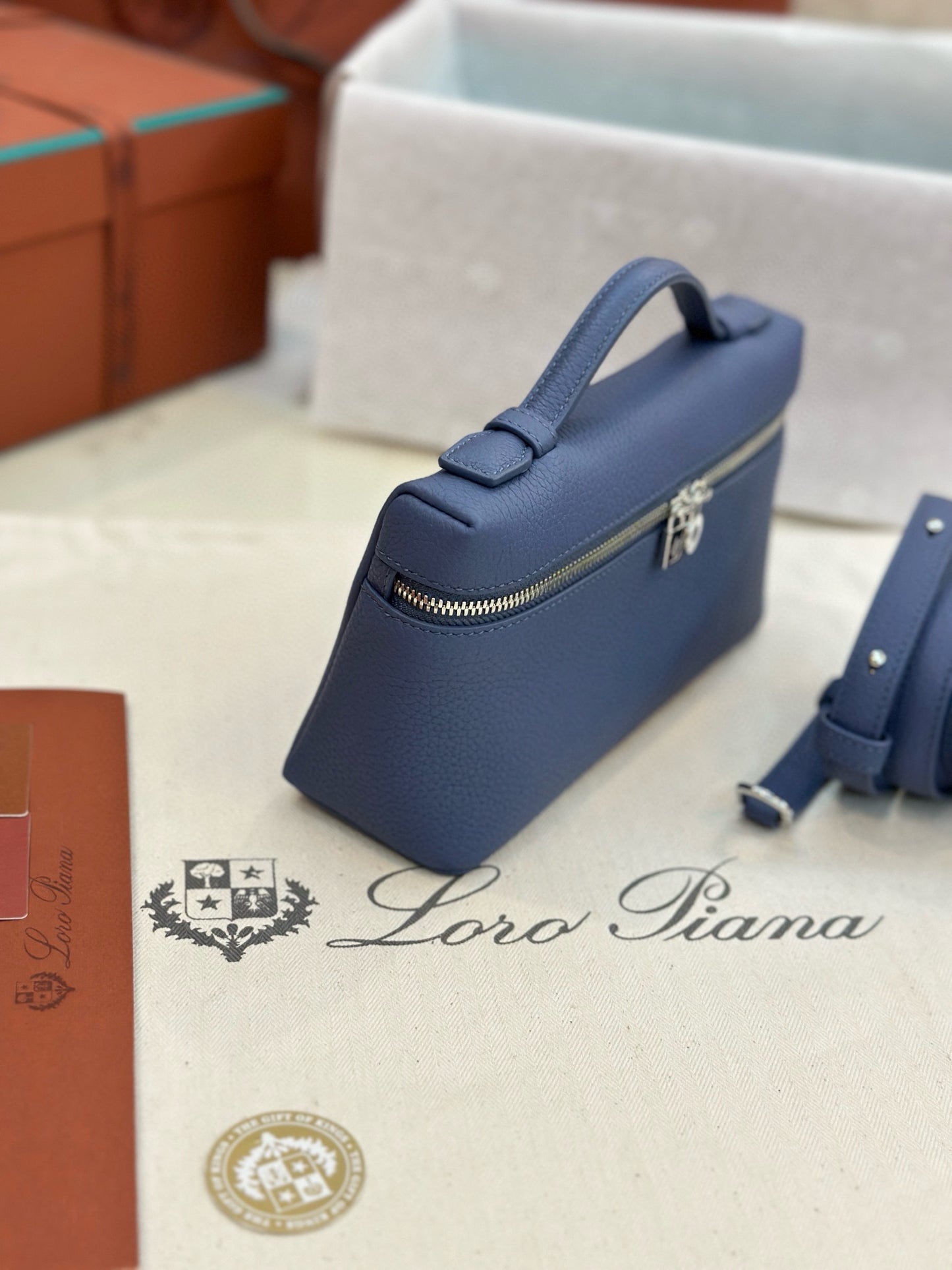 Loro Piana Extra Pocket L19
