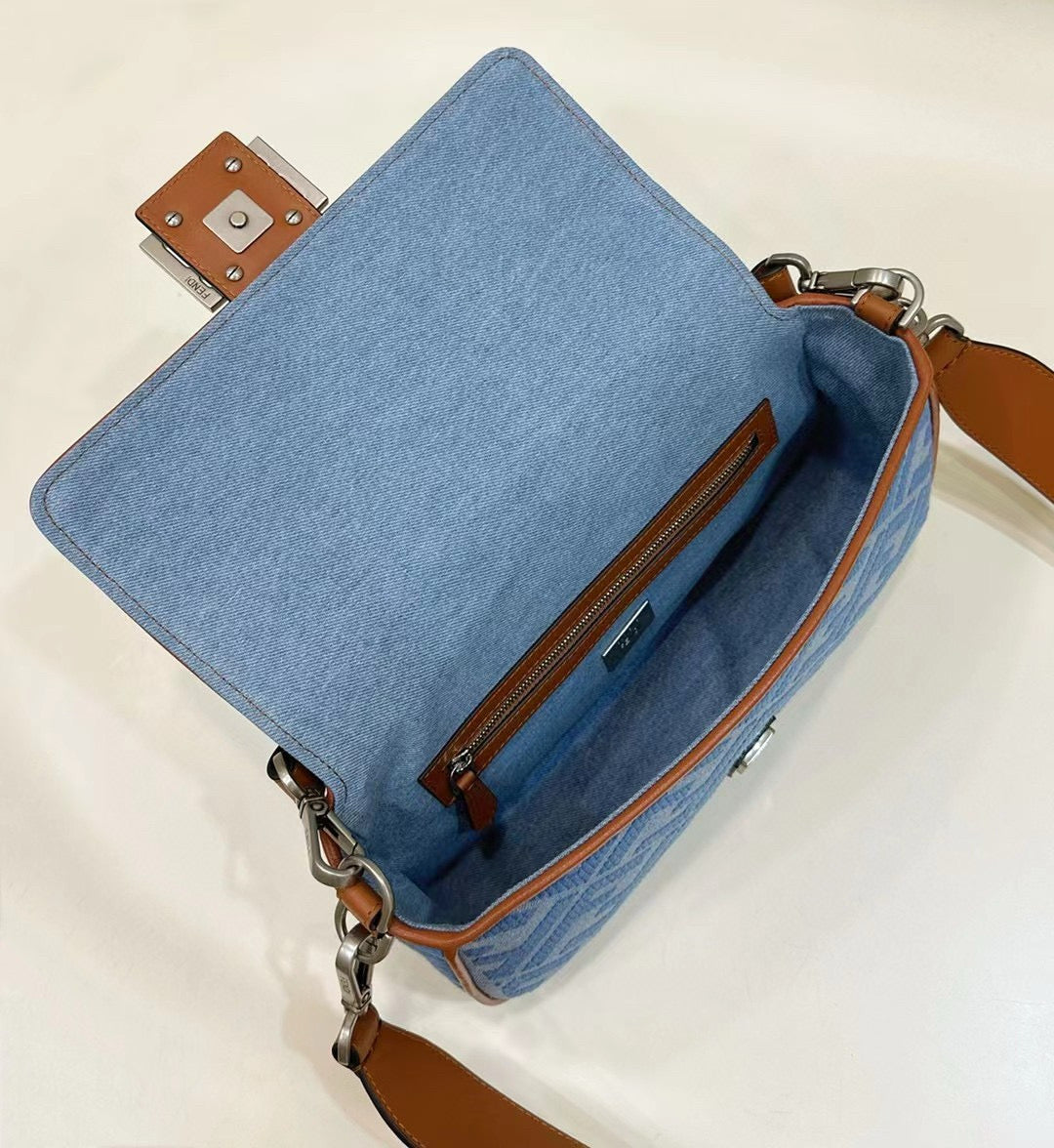 Fendi Baguette