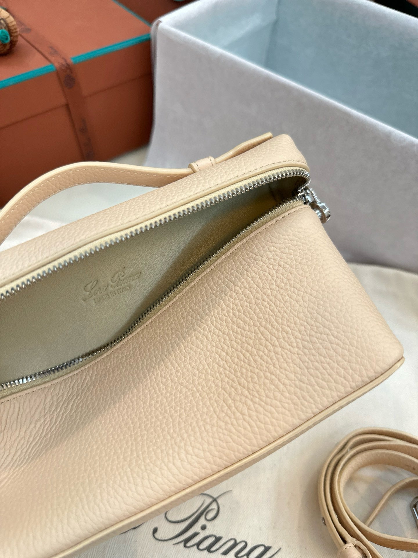 Loro Piana Extra Pocket L19