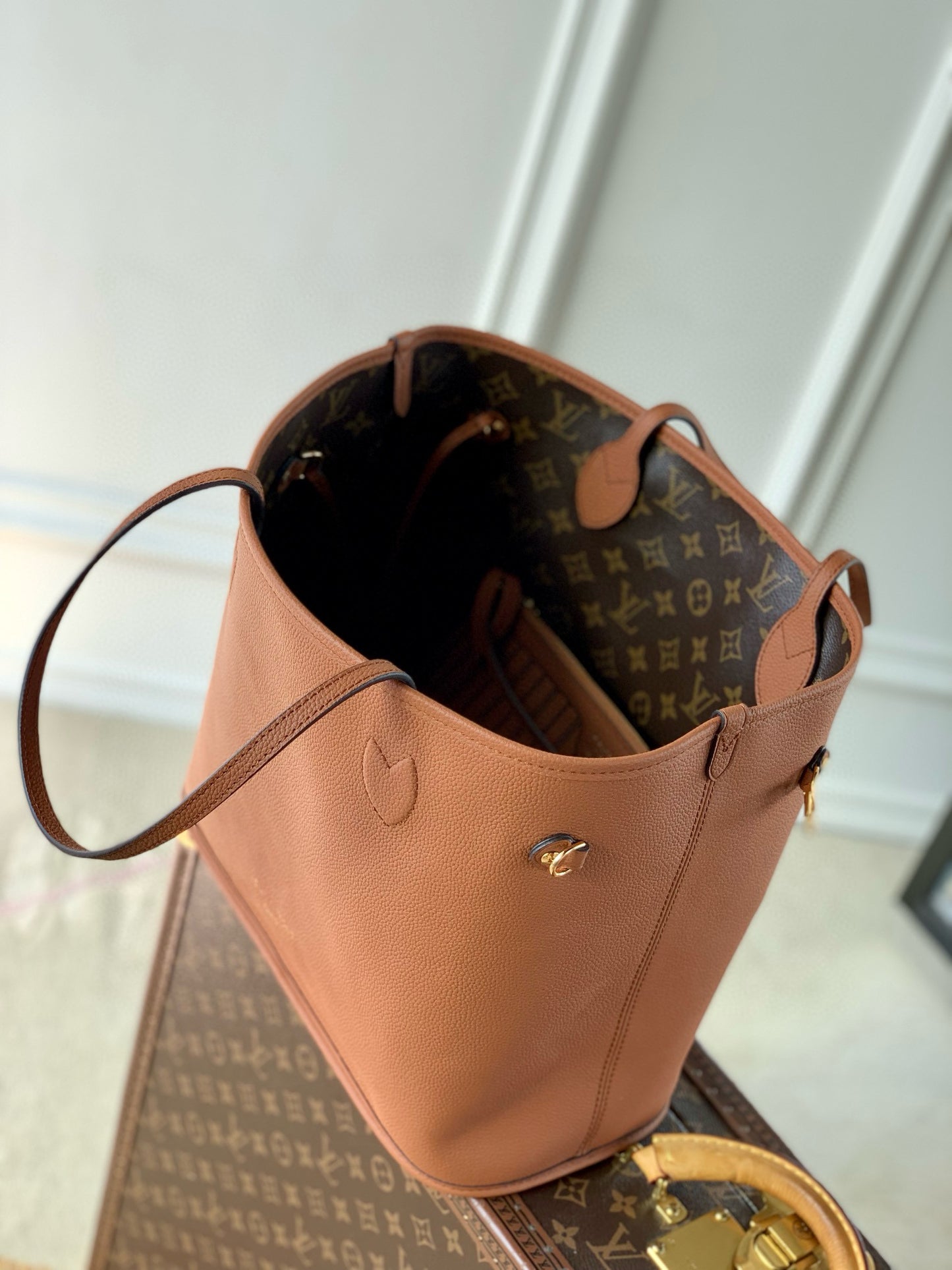 Louis Vuitton Neverfull Indside Out MM