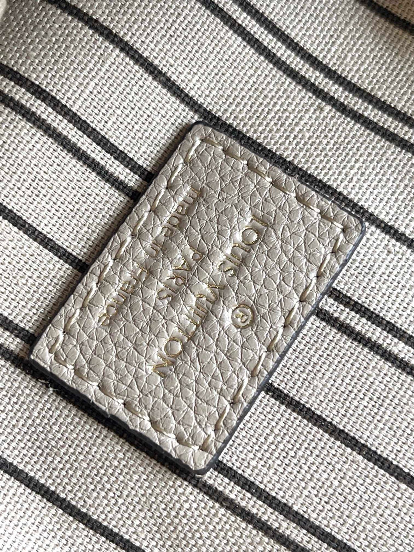 Louis Vuitton Pochette Metis