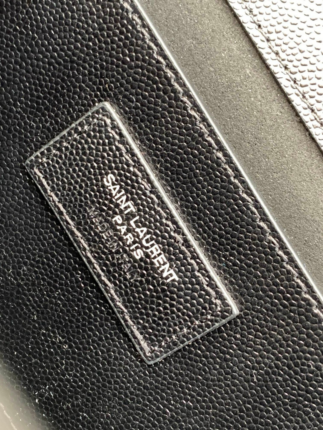 Yves Saint Laurent Kate Medium