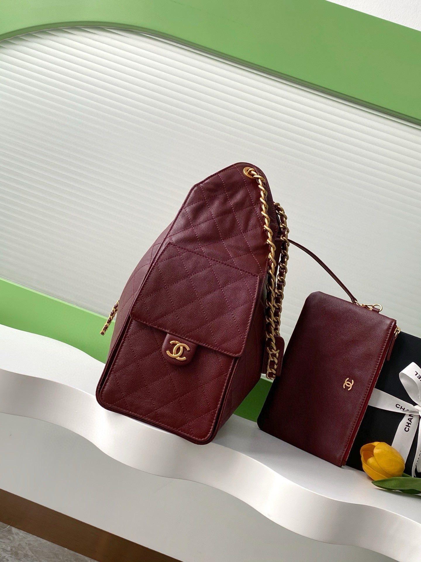 Large 25 Handbag