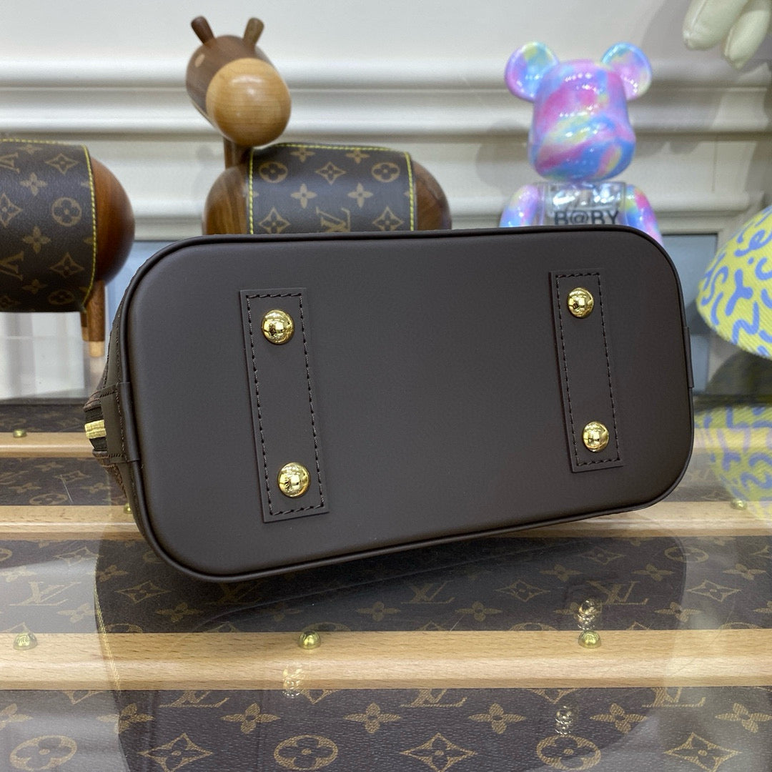 Louis Vuitton Alma BB