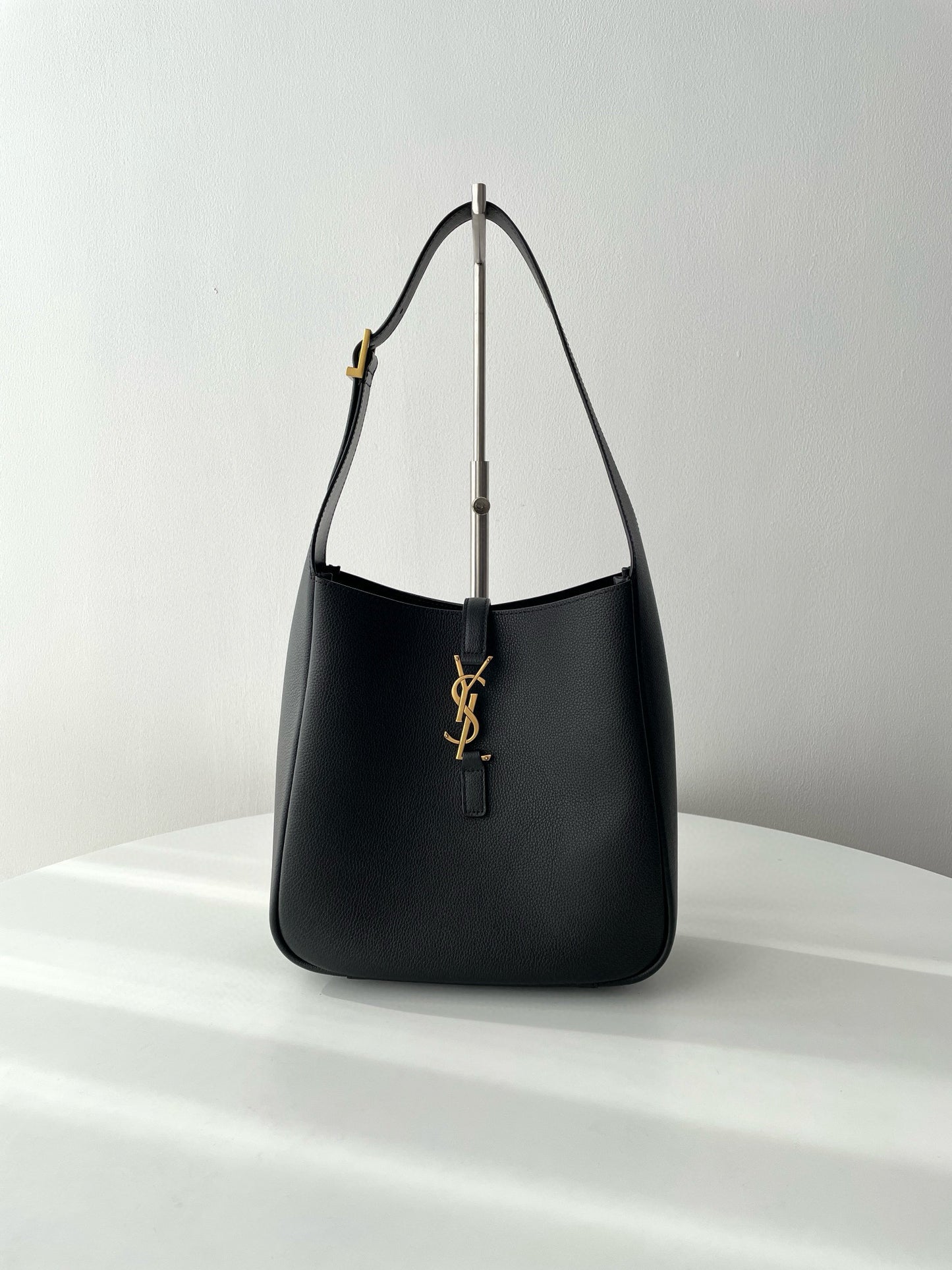 Ysl Le 5 A 7 Supple Small