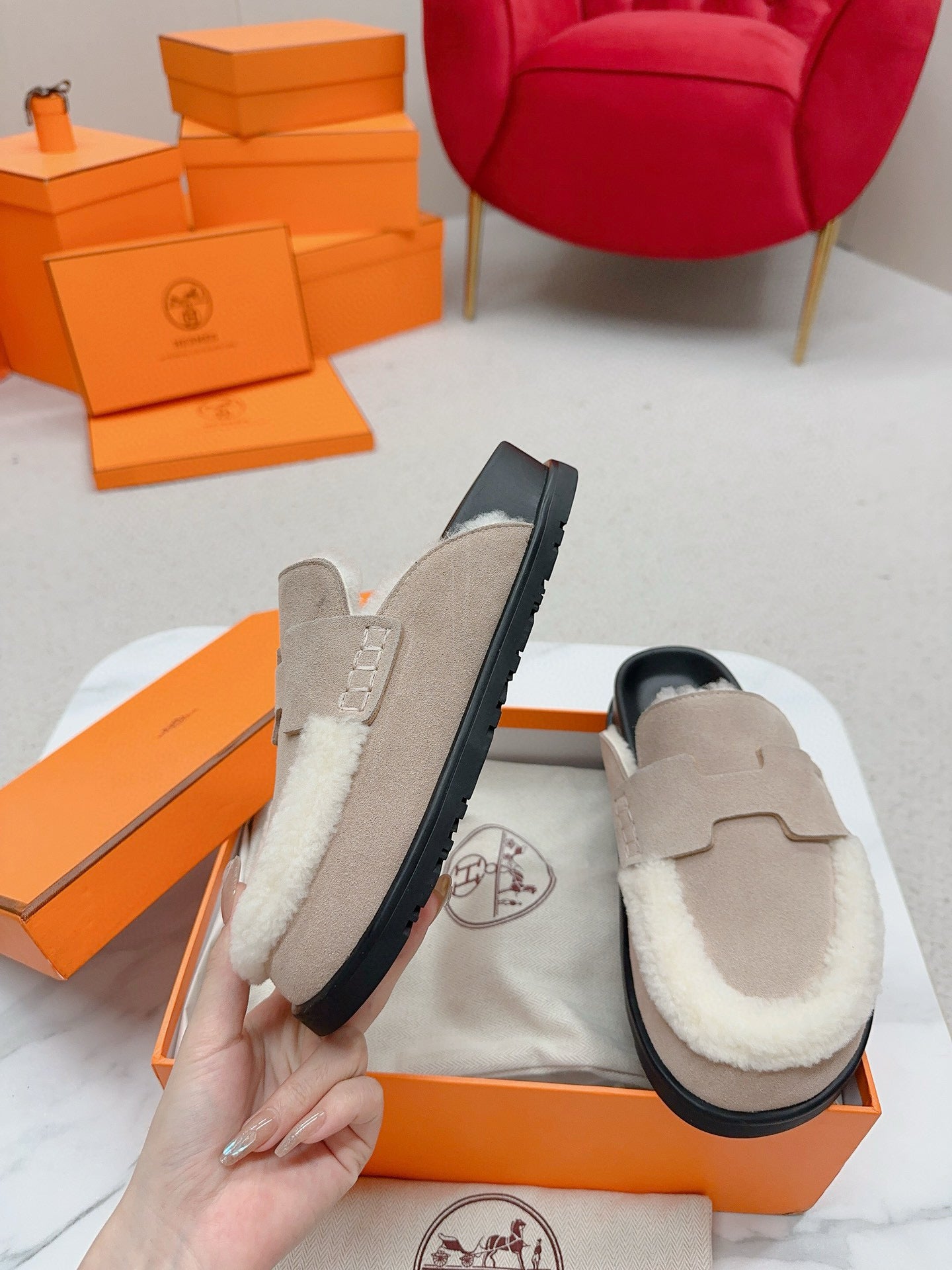 Hermes Slipper