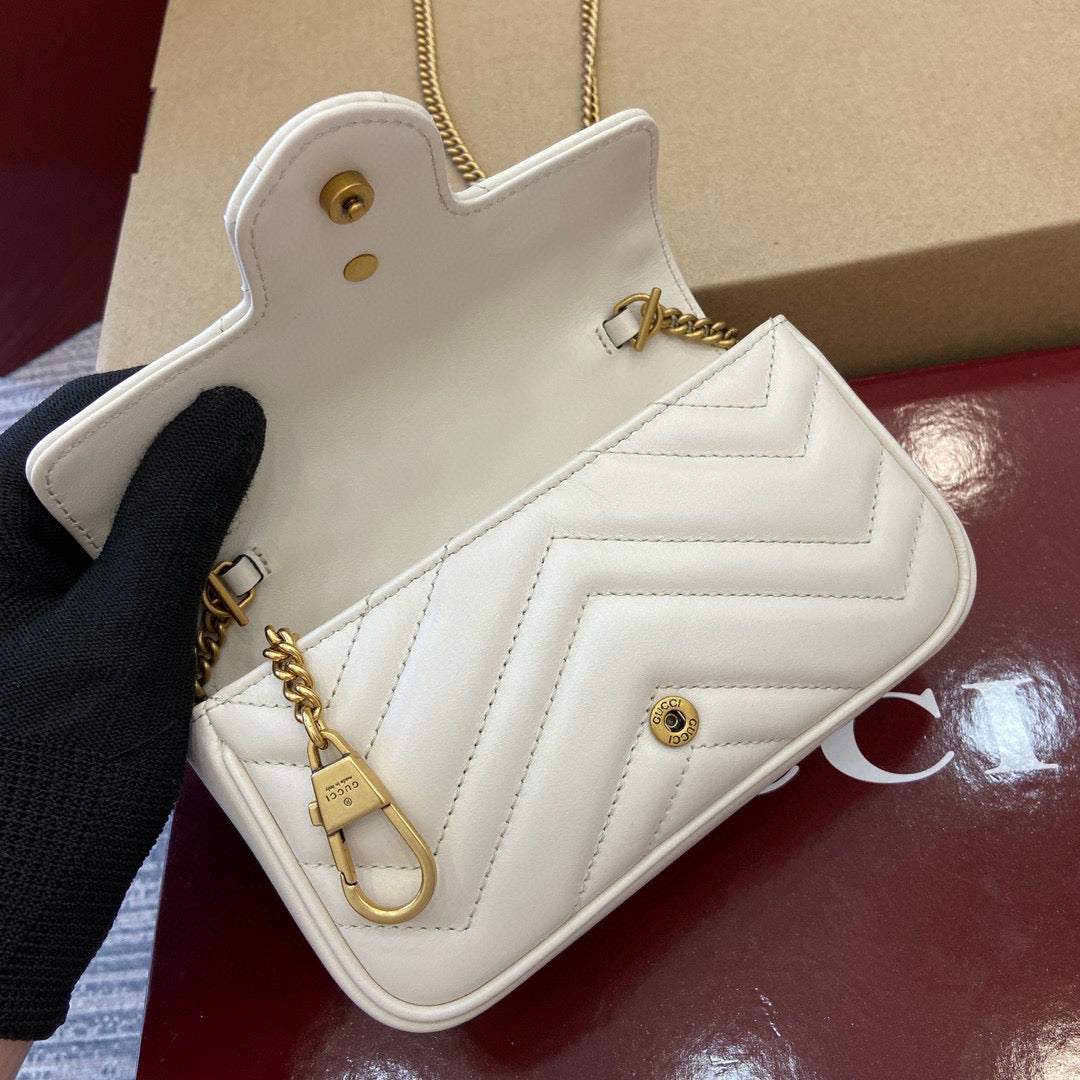 Gucci GG Marmont Super Mini