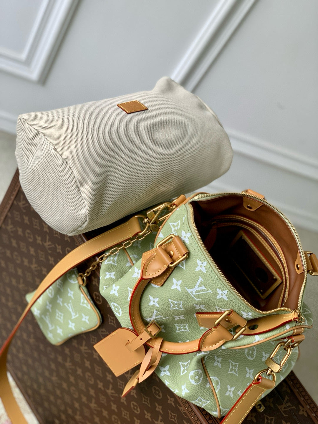 Louis Vuitton Speedy P9 Bandouliere  30