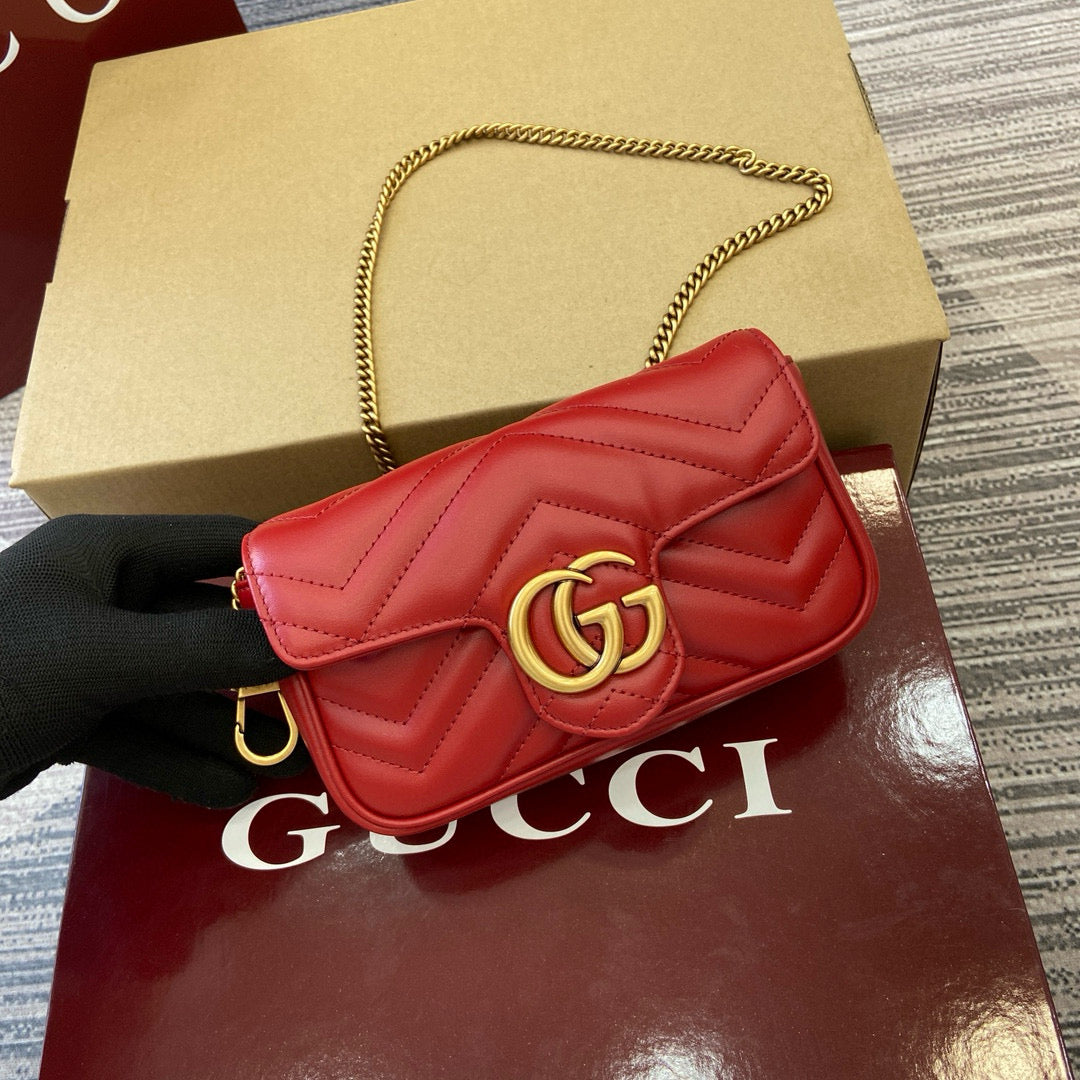 Gucci GG Marmont Super Mini