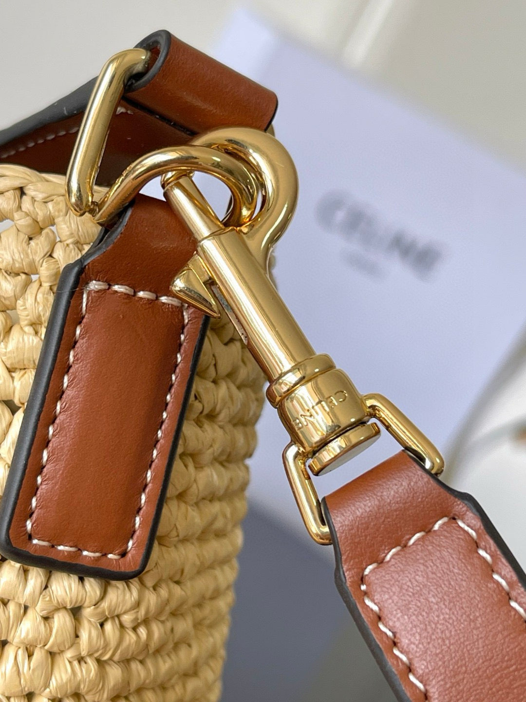 Small Louıse Bucket