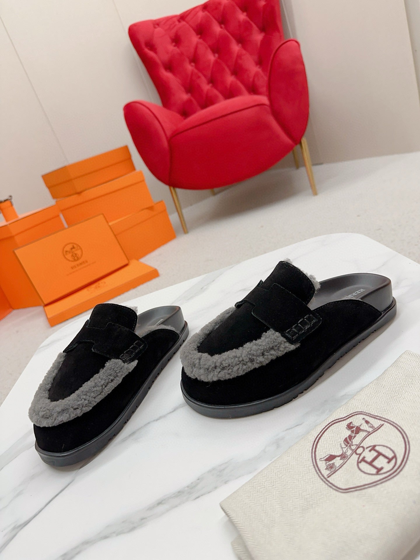 Hermes Slipper