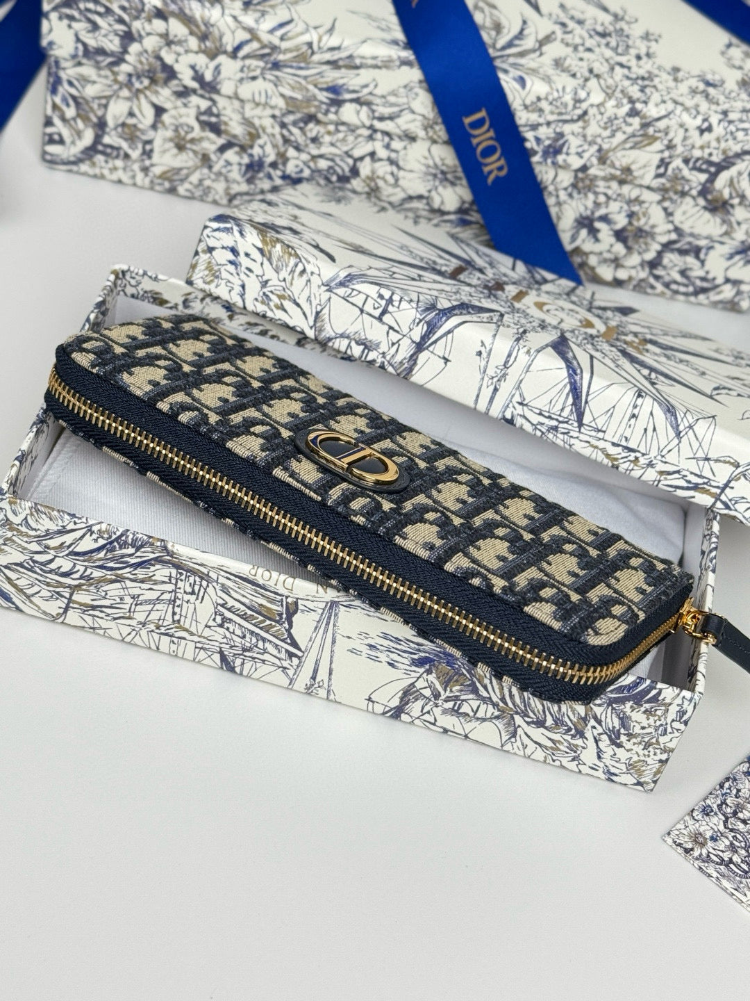 Christian Dior Voyageur Slim Wallet