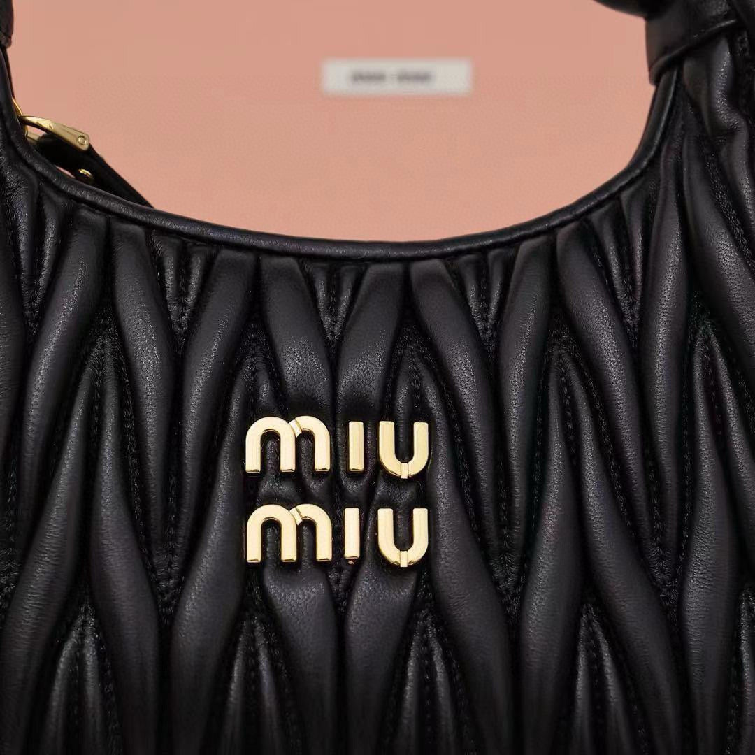 Miu Miu Wander