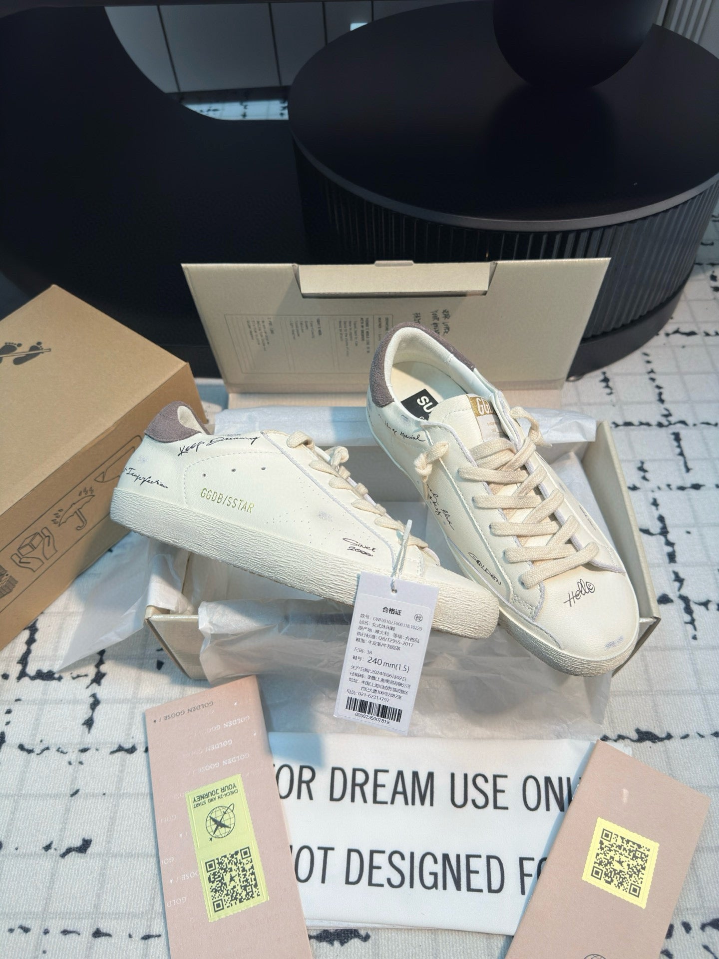 Golden Goose Sneaker