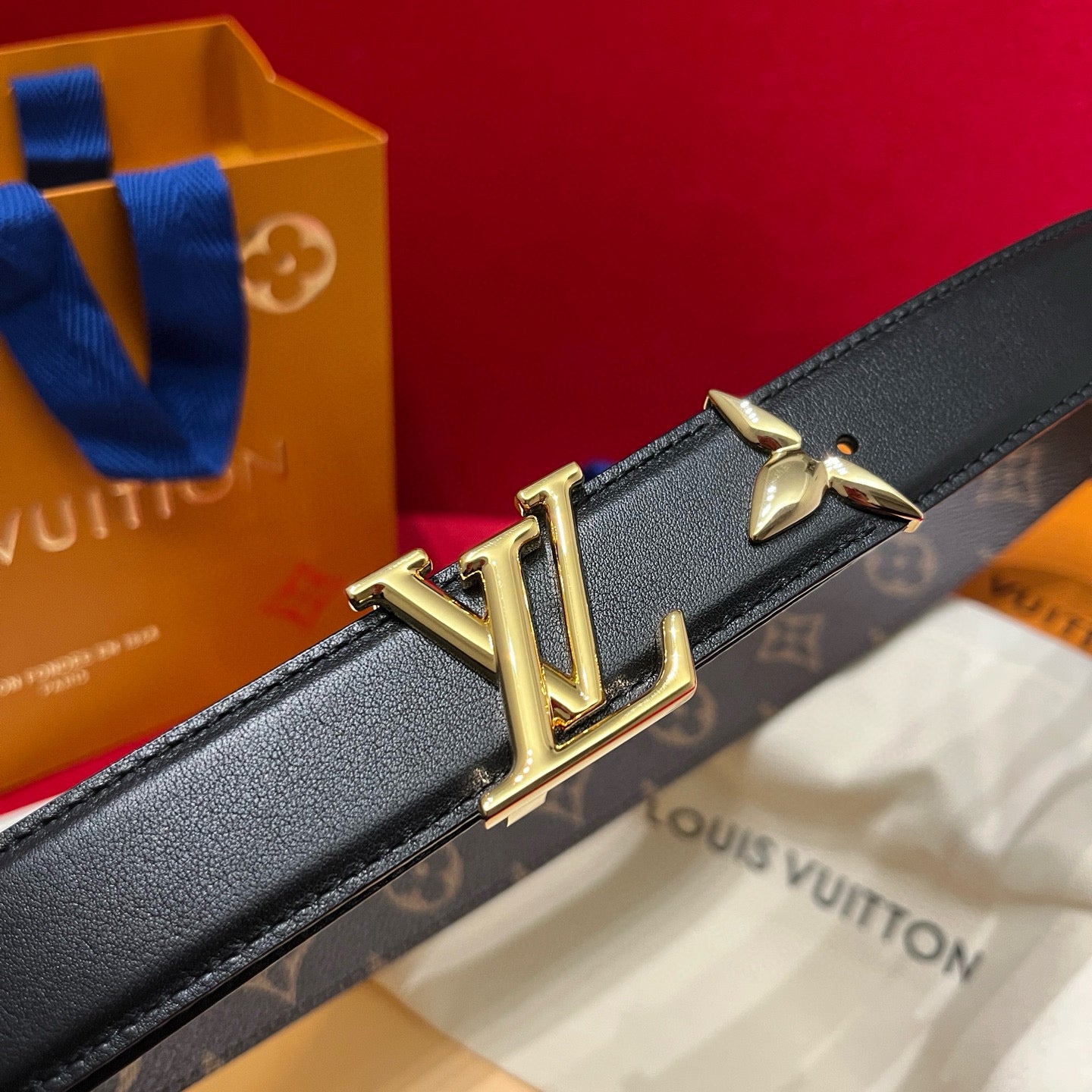 Louis Vuitton Pretty Lv 30 mm Reversible Belt