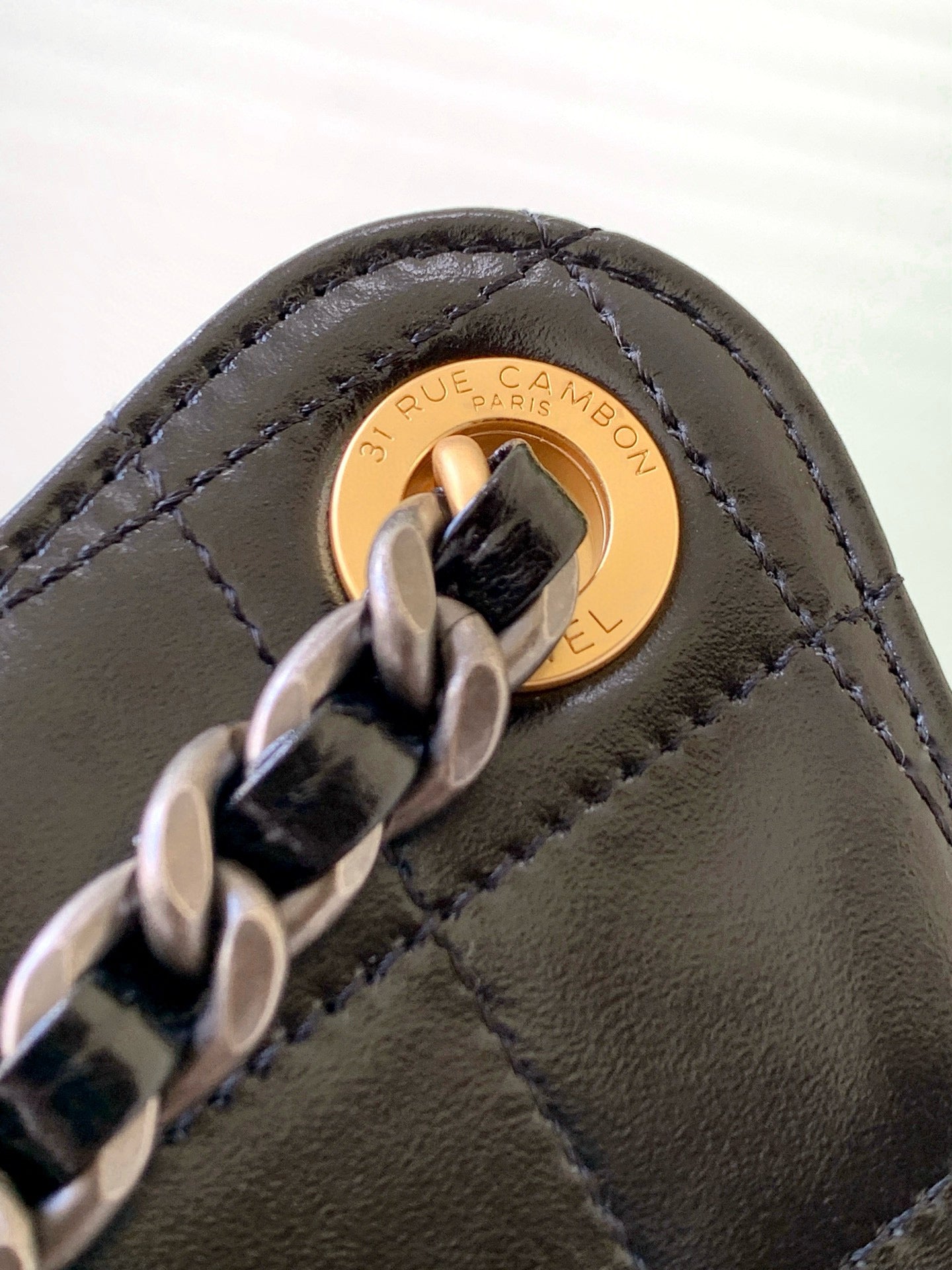 Large 25 Handbag