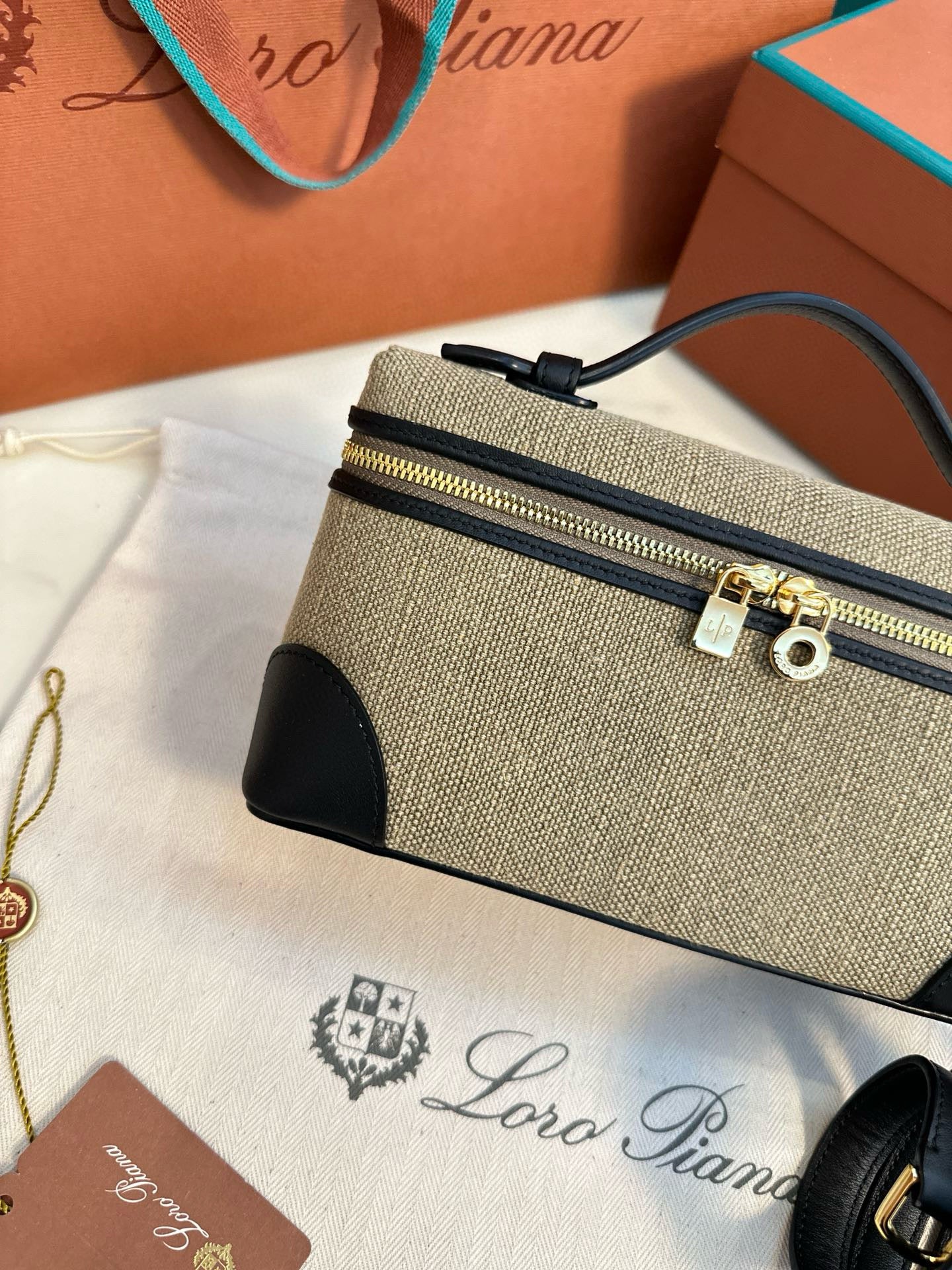 Loro Piana Extra Pocket L19