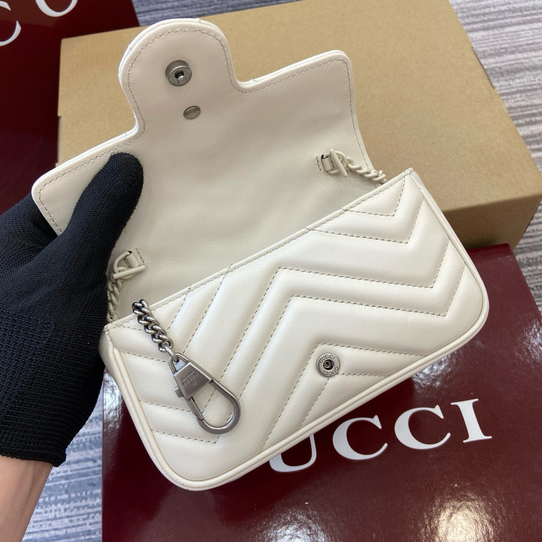 Gucci GG Marmont Super Mini
