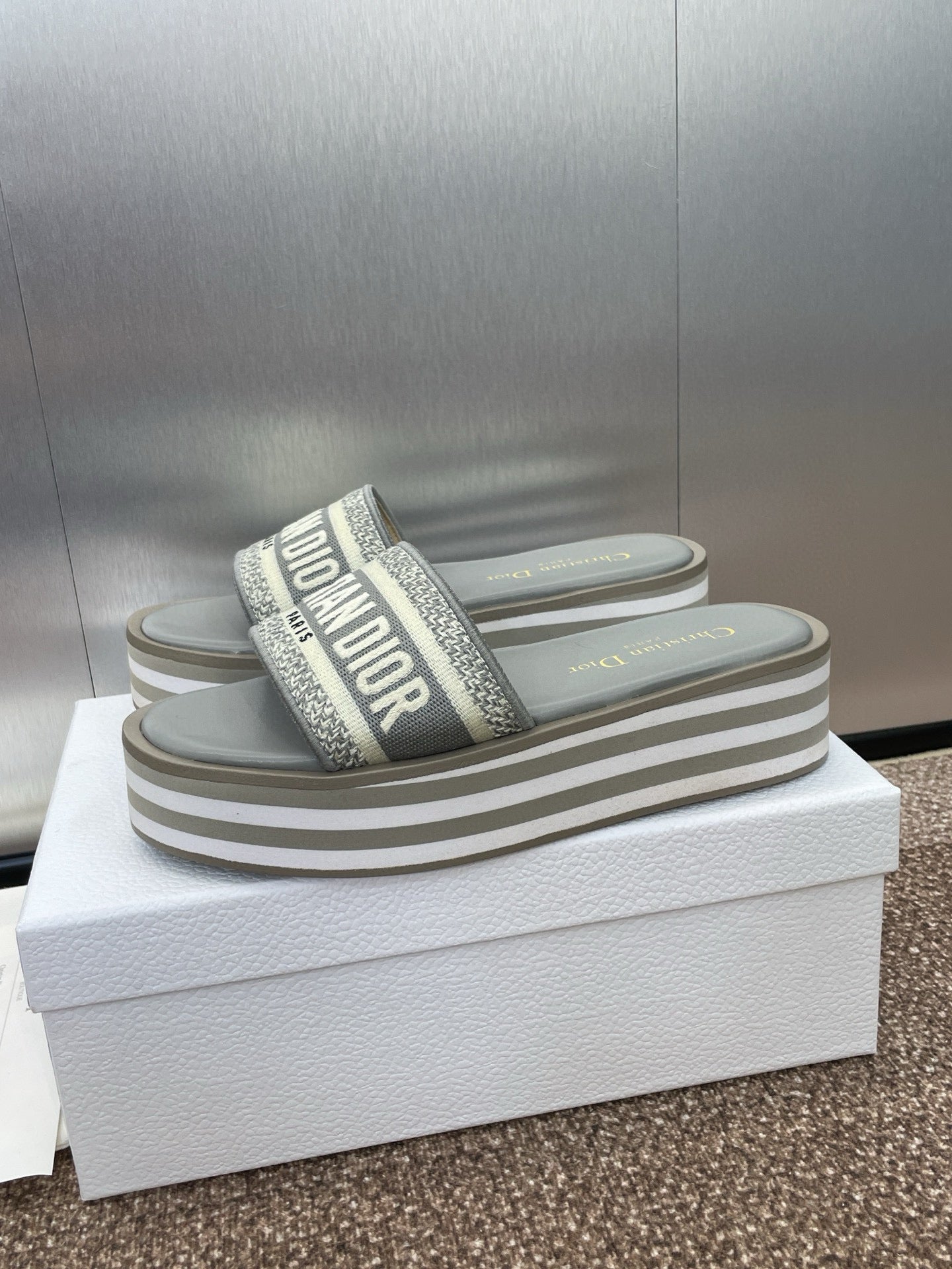 CD Ivıeta Dway Slide