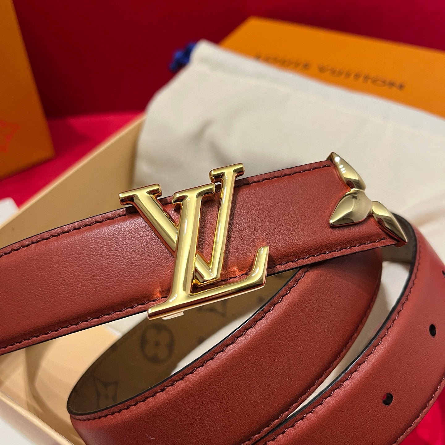 Louis Vuitton Pretty Lv 30 mm Reversible Belt
