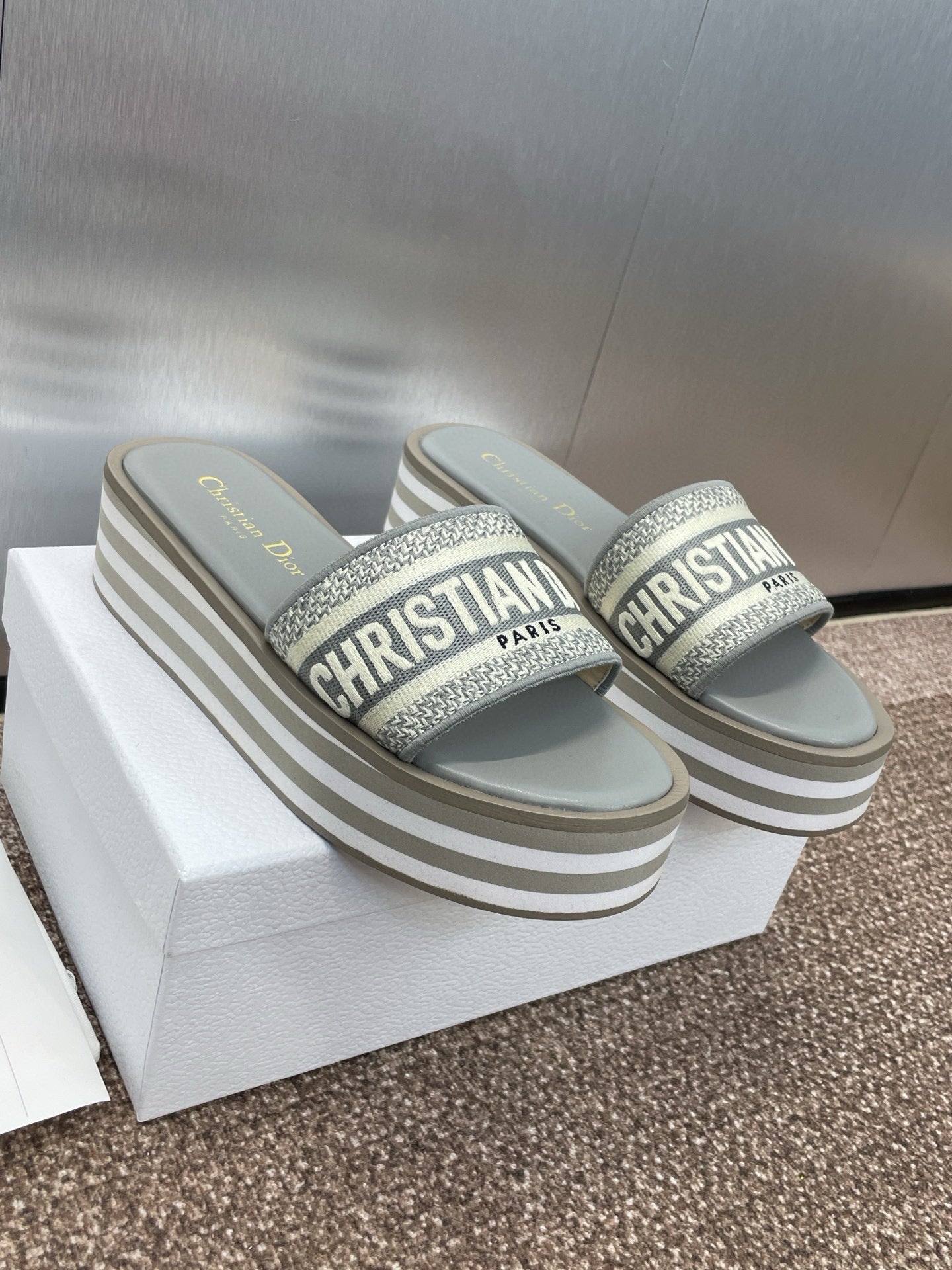 CD Ivıeta Dway Slide