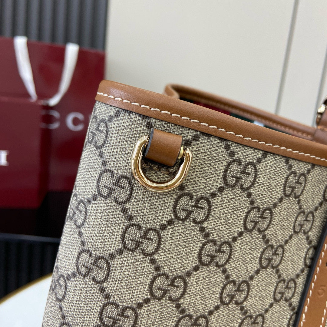 Gucci Emblem Medium Tote Bag
