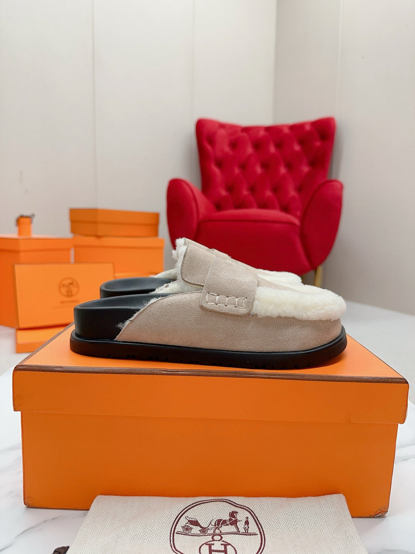 Hermes Slipper