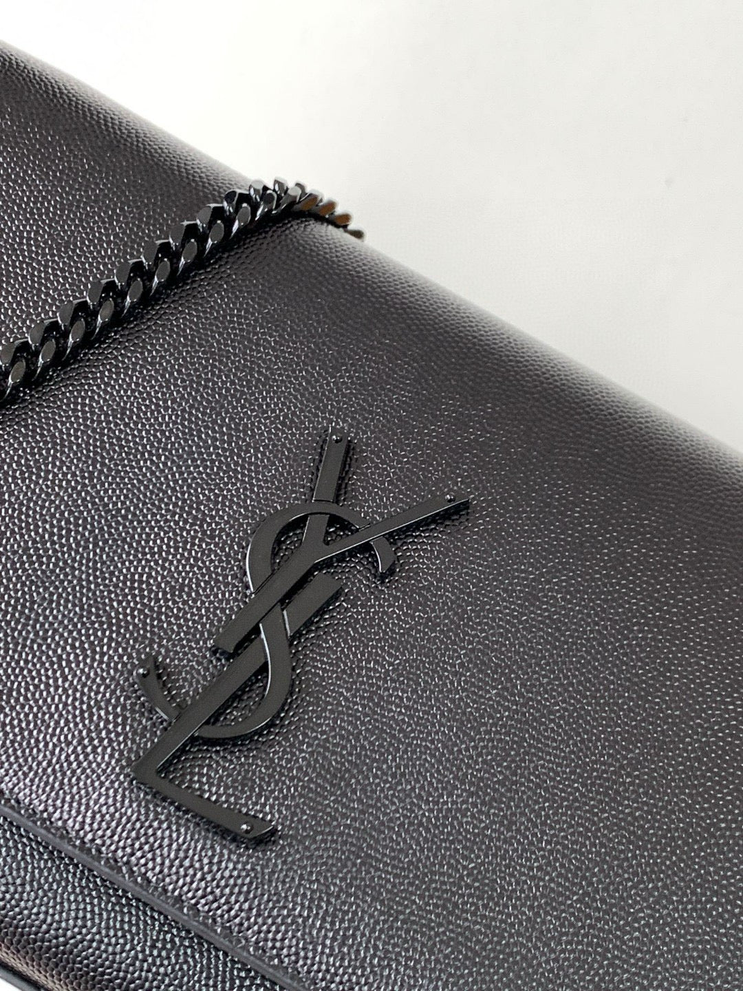 Yves Saint Laurent Kate Medium