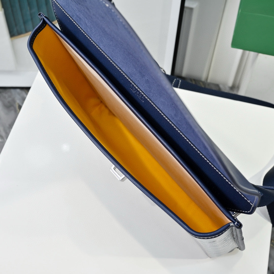 Gyrd Coursıer Messenger