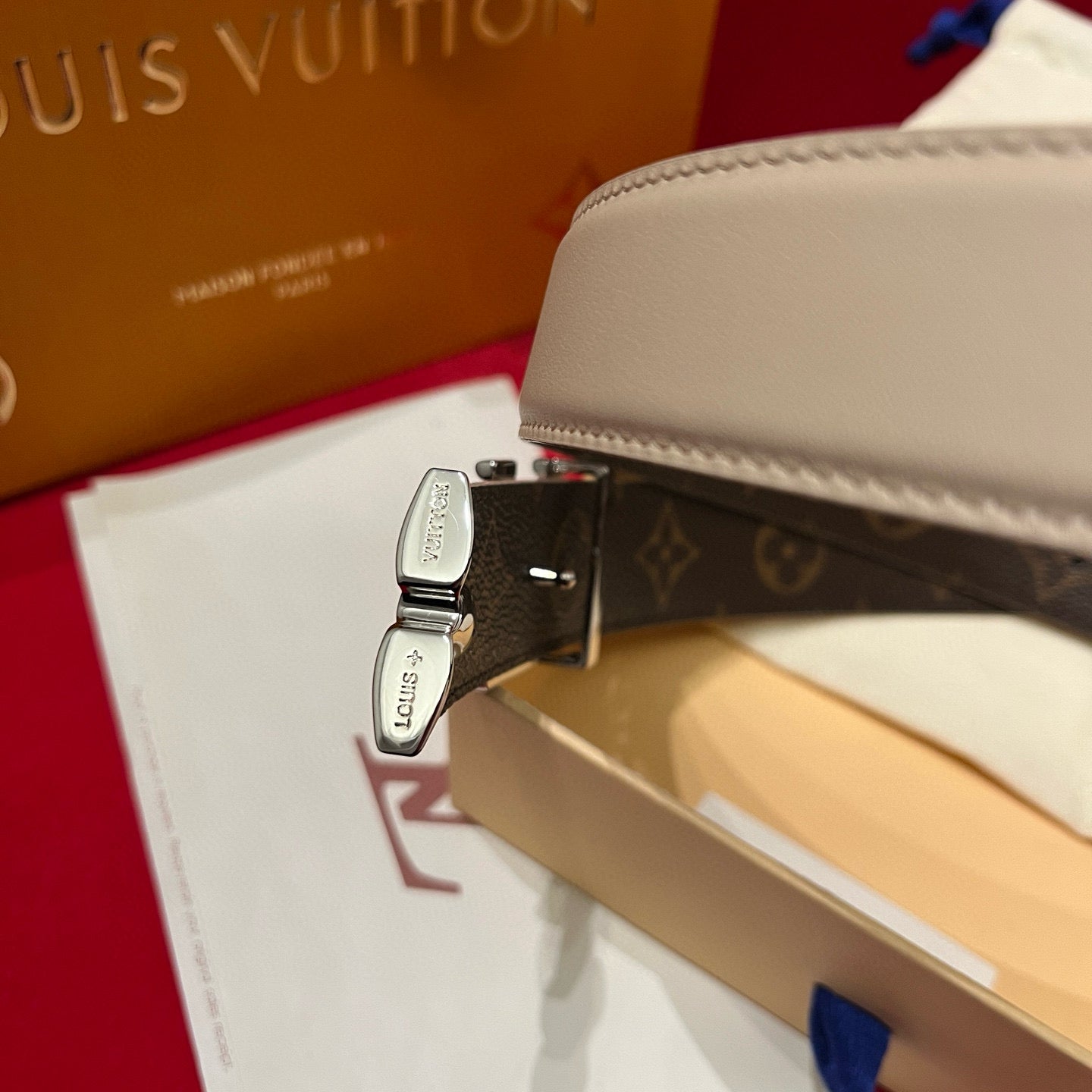 Louis Vuitton Pretty Lv 30 mm Reversible Belt
