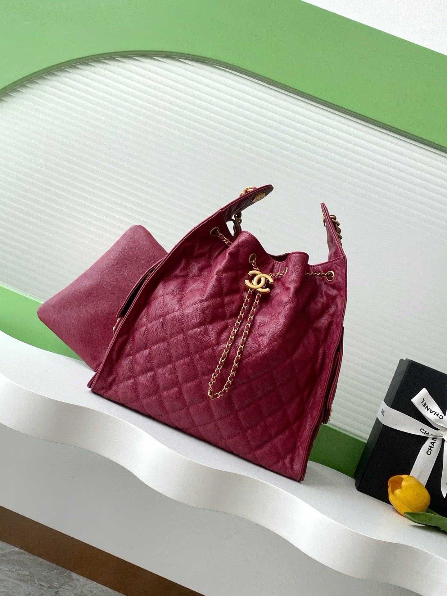 Large 25 Handbag