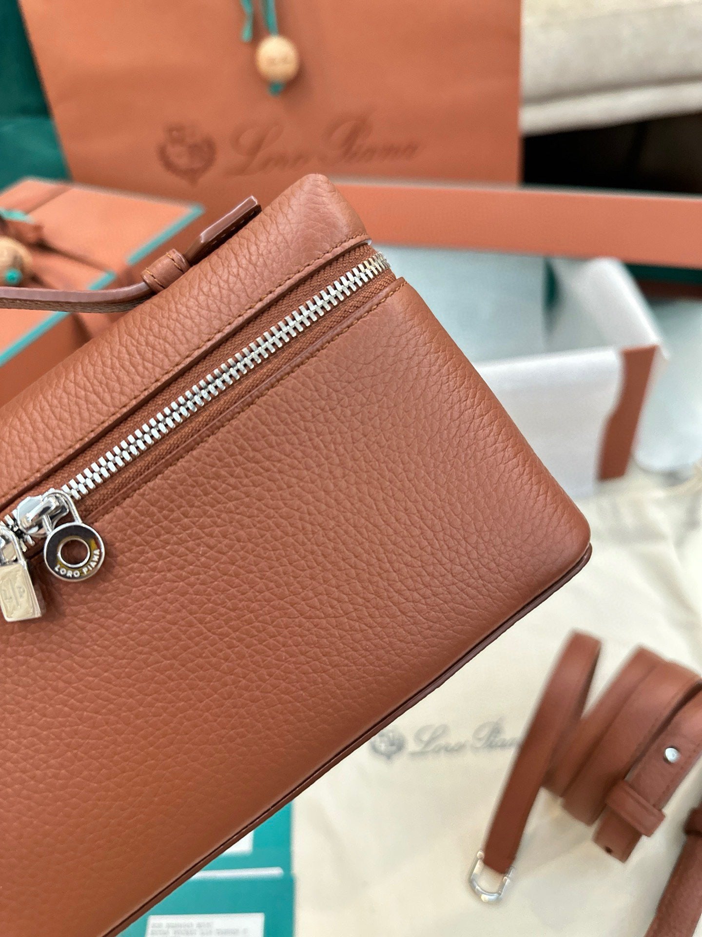 Loro Piana Extra Pocket L19