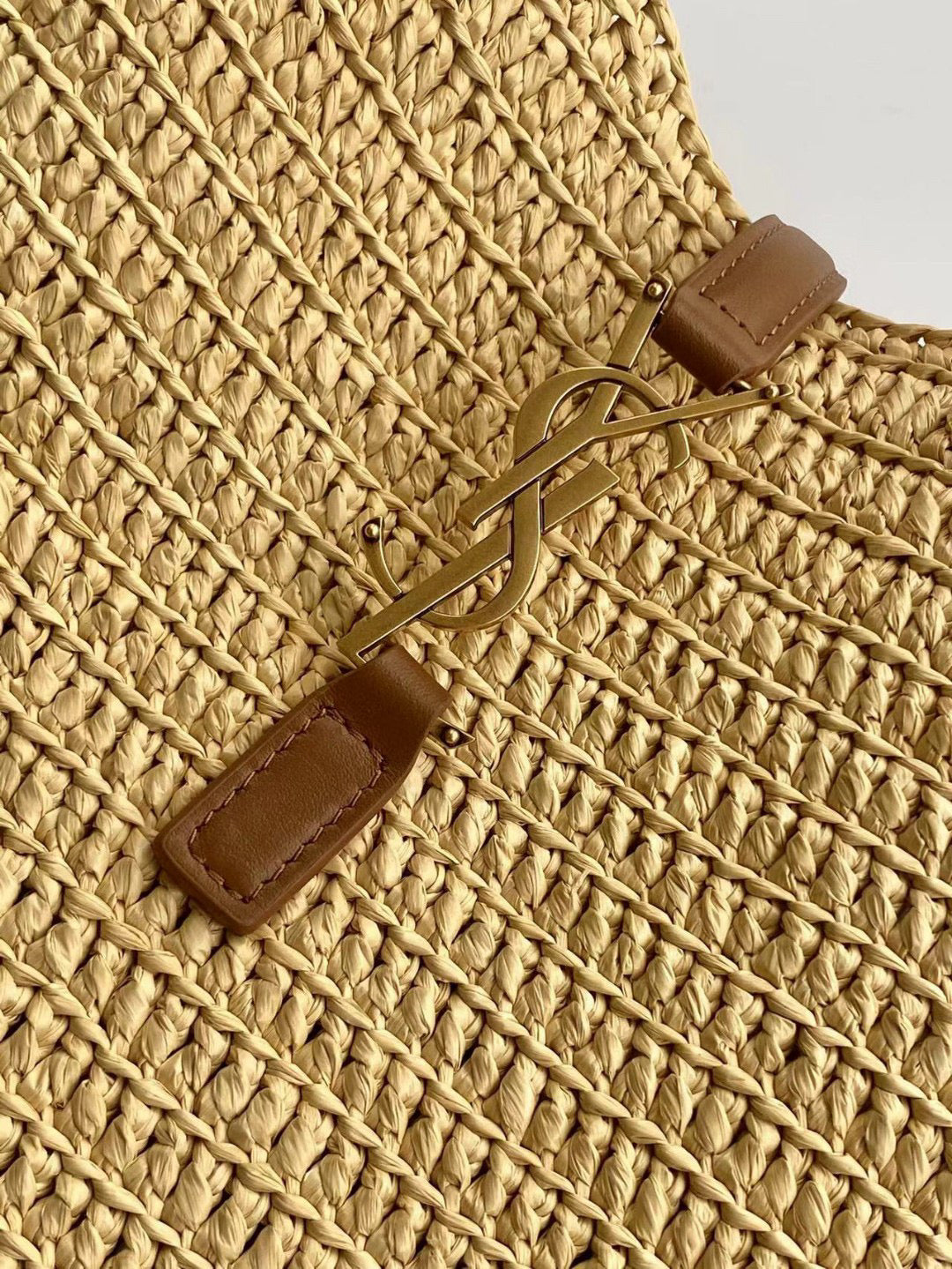 Yves Saint Laurent Le 5 A 7 Supple Small In Raffia