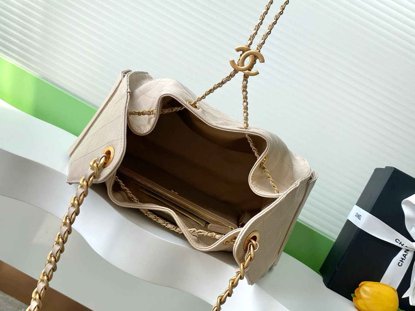 Large 25 Handbag