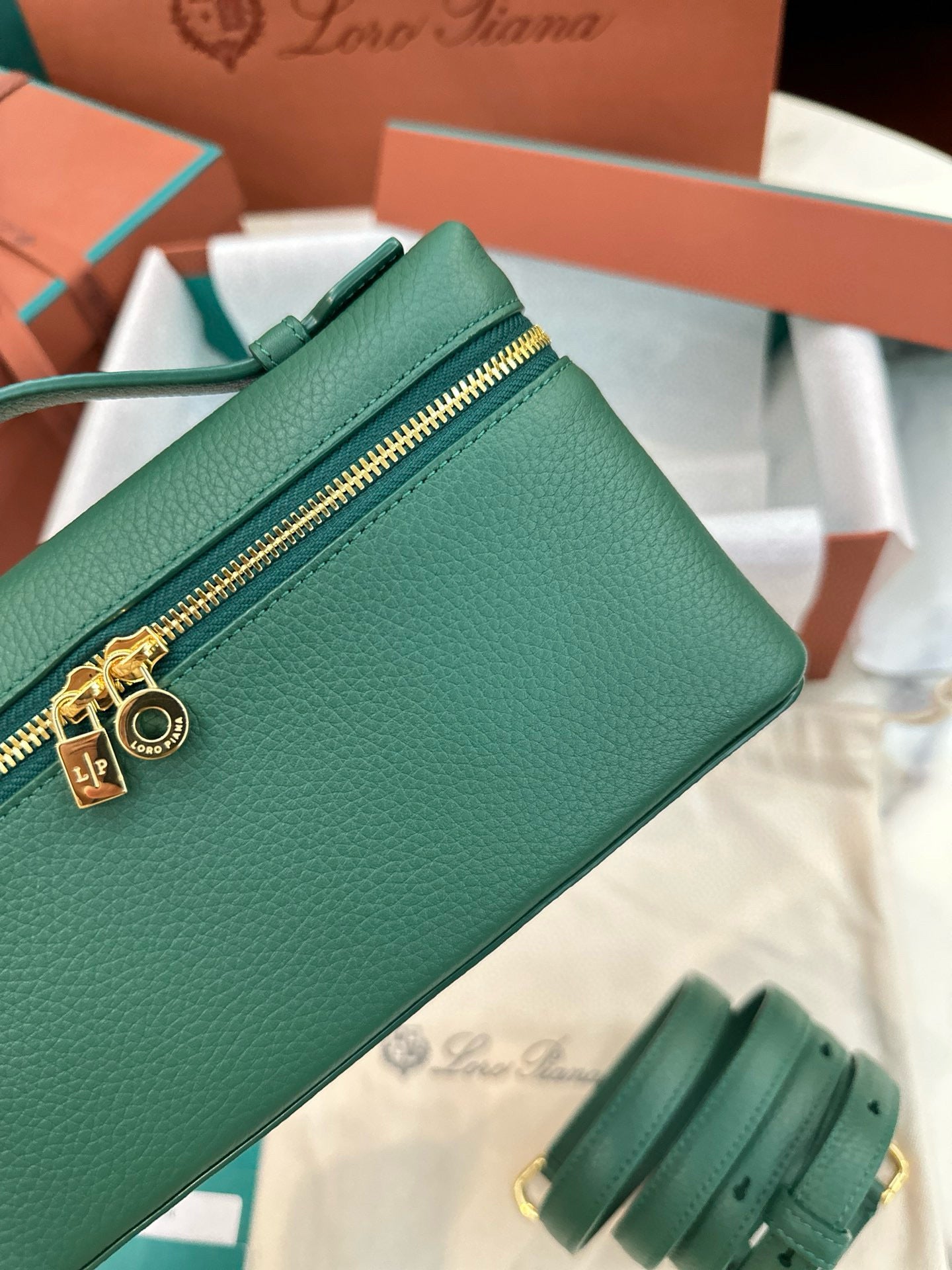 Loro Piana Extra Pocket L19