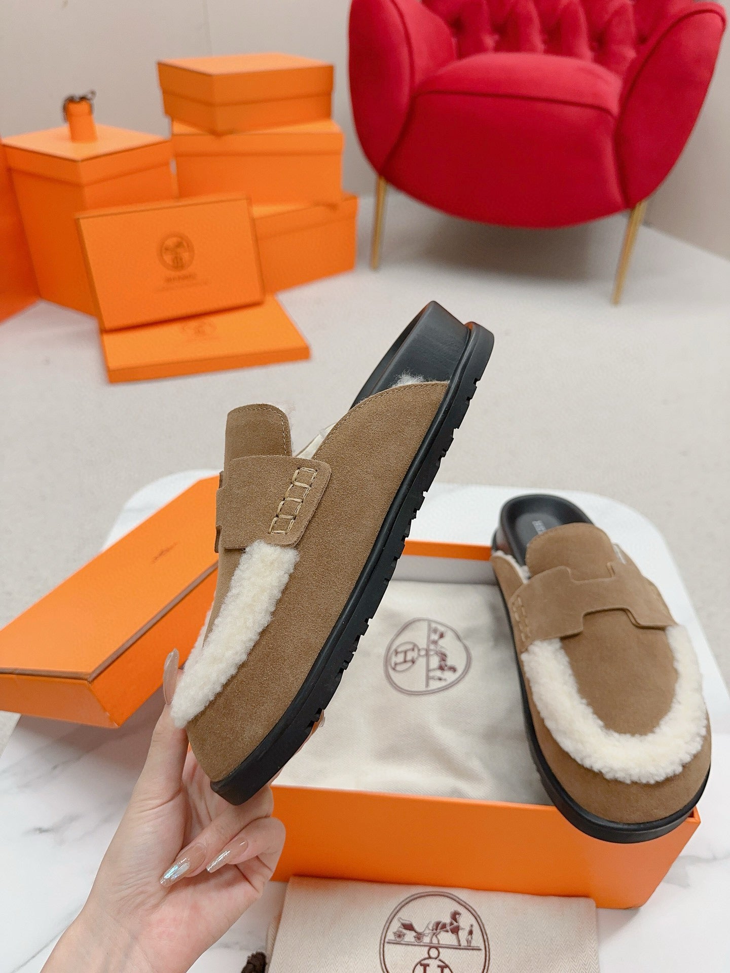 Hermes Slipper