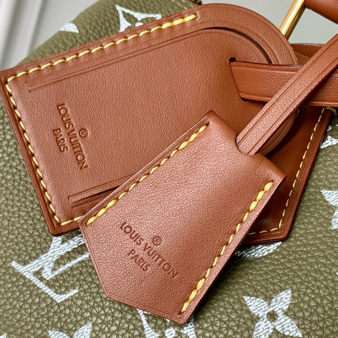 Louis Vuitton Speedy P9 Bandouliere  30