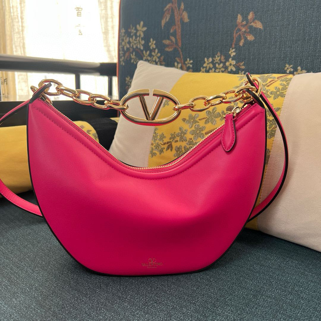 Valentino Vlogo Moon