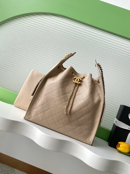 Large 25 Handbag