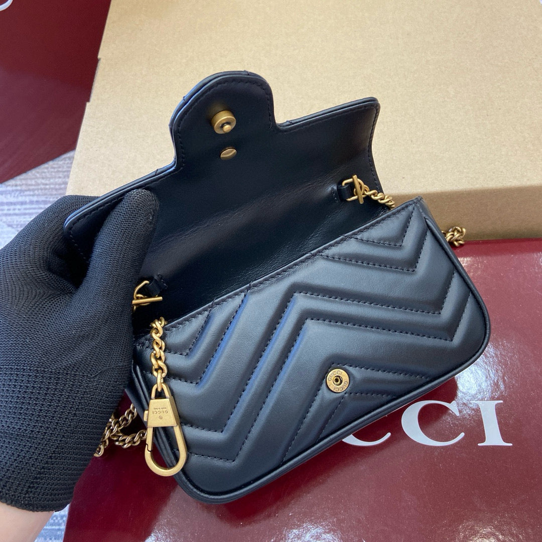Gucci GG Marmont Super Mini