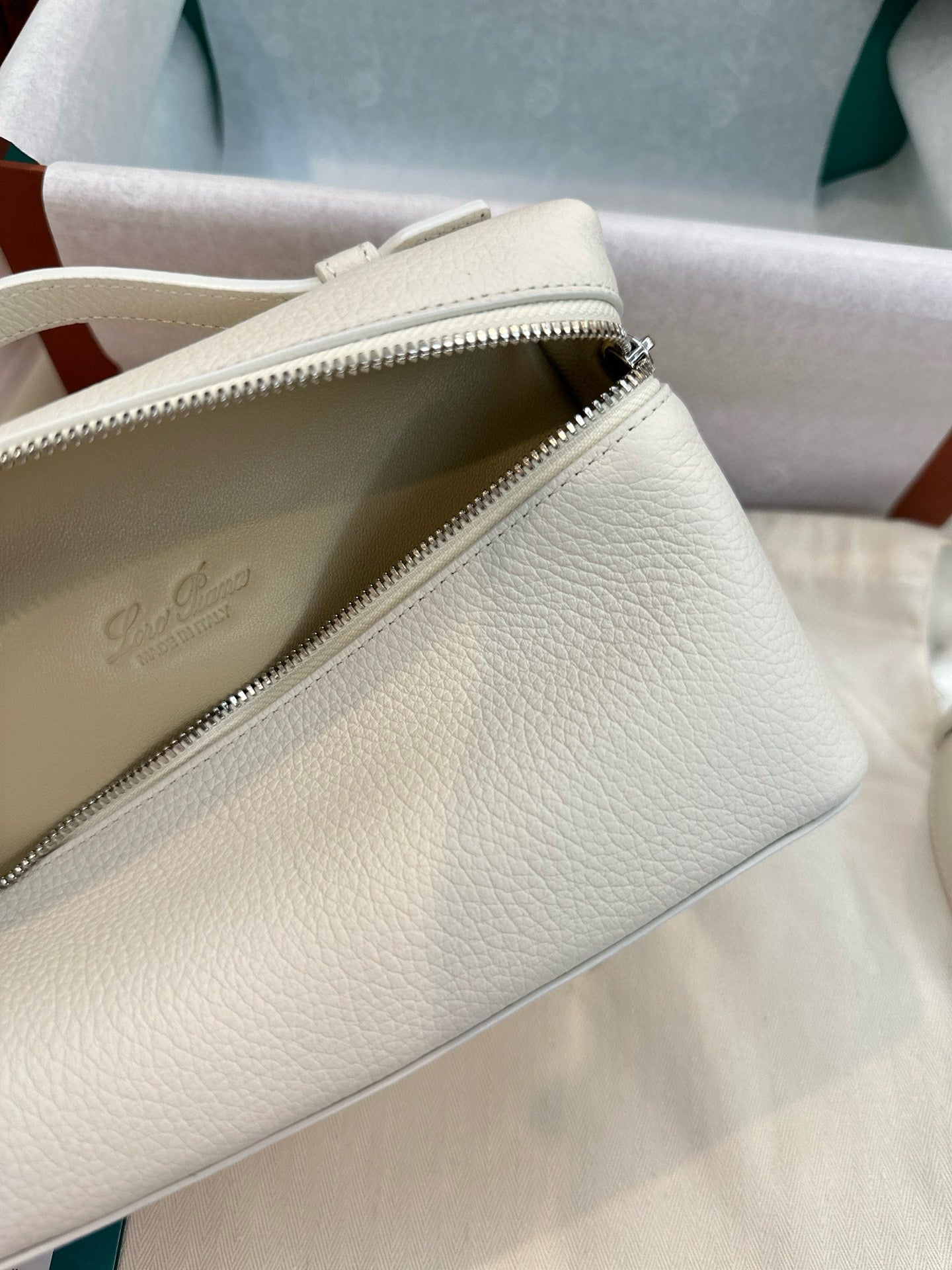 Loro Piana Extra Pocket L19